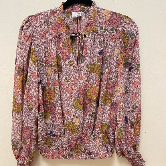 JOIE Floral V-neck Blouse in Size Medium - Picture 1 of 4